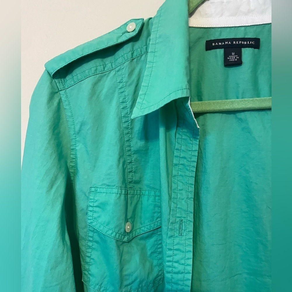 Banana Republic Green Button Down Shirt - Picture 2 of 9
